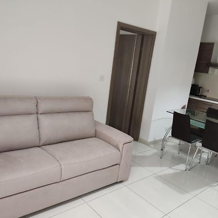 Hampton Court, Block C, N.2 Apartamento St. Paul's Bay Exterior foto
