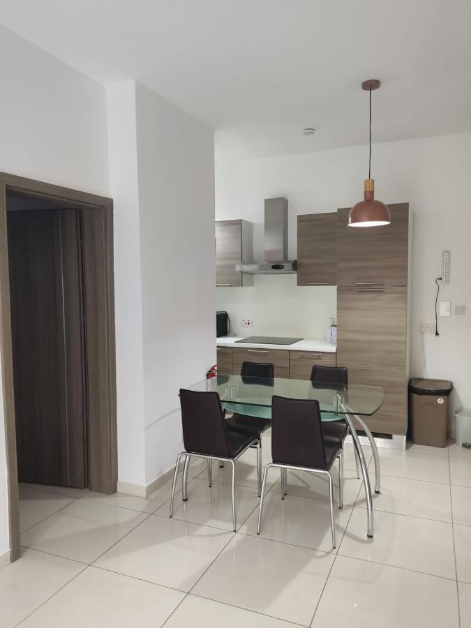 Hampton Court, Block C, N.2 Apartamento St. Paul's Bay Exterior foto